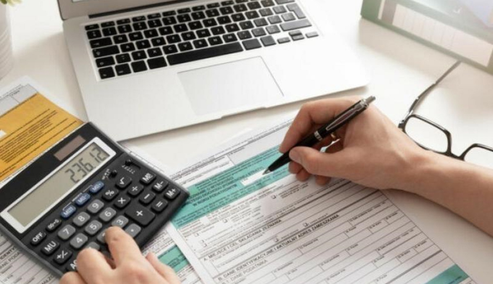 A generic square placeholder image with rounded corners in a figure.