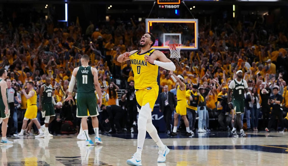 A generic square placeholder image with rounded corners in a figure.