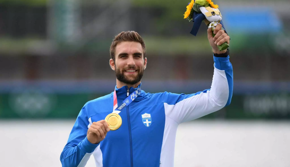 A generic square placeholder image with rounded corners in a figure.