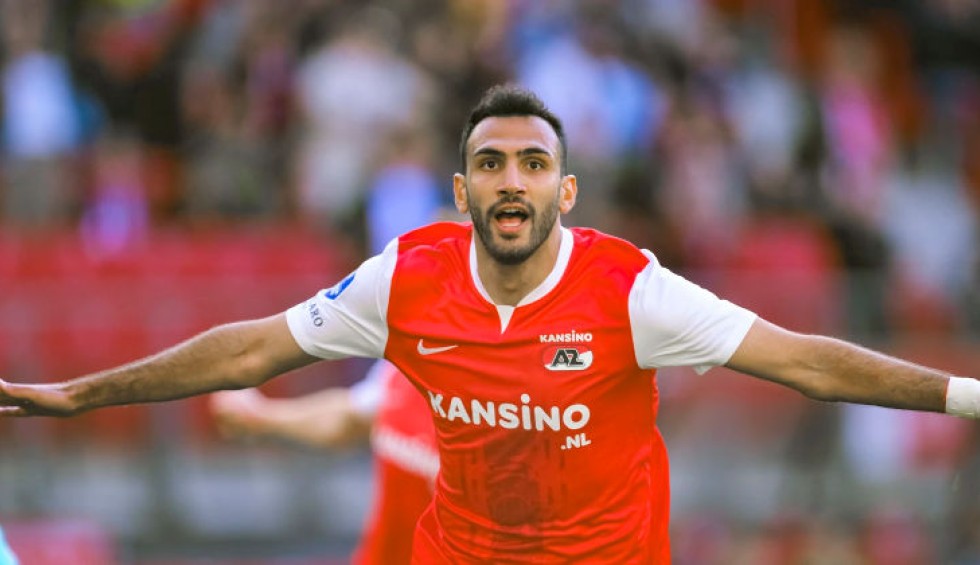 A generic square placeholder image with rounded corners in a figure.