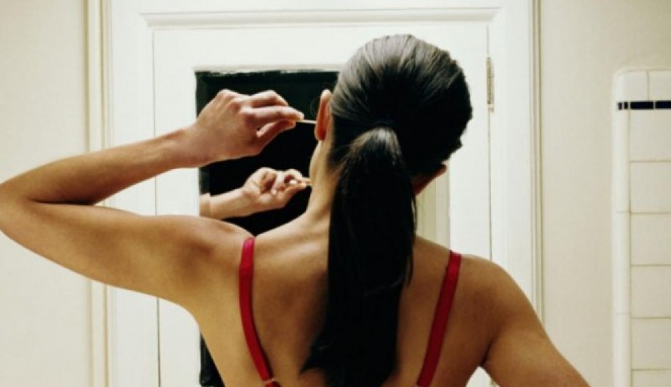 A generic square placeholder image with rounded corners in a figure.