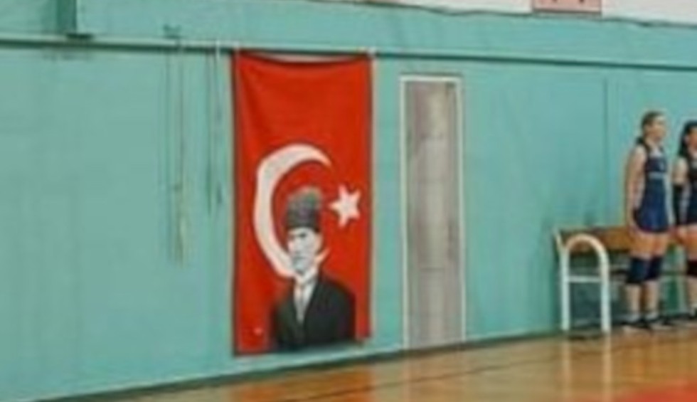 A generic square placeholder image with rounded corners in a figure.