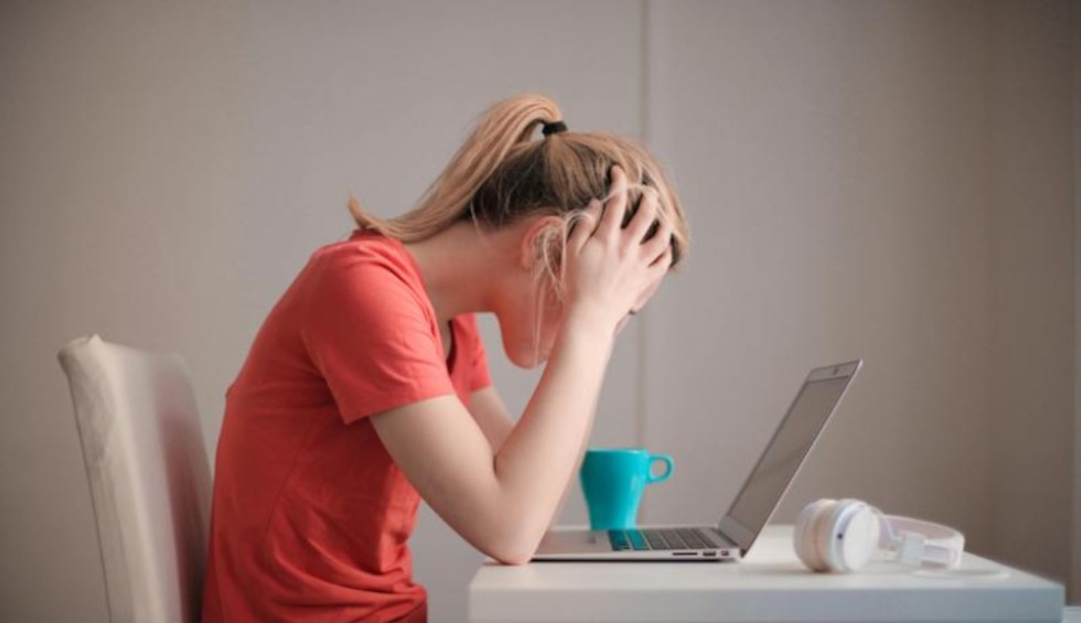 A generic square placeholder image with rounded corners in a figure.