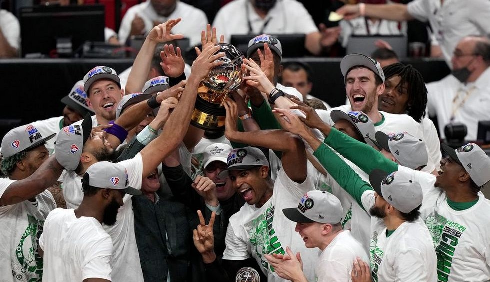 A generic square placeholder image with rounded corners in a figure.