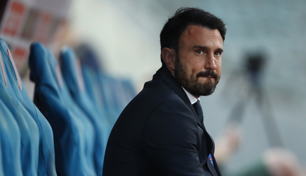 A generic square placeholder image with rounded corners in a figure.