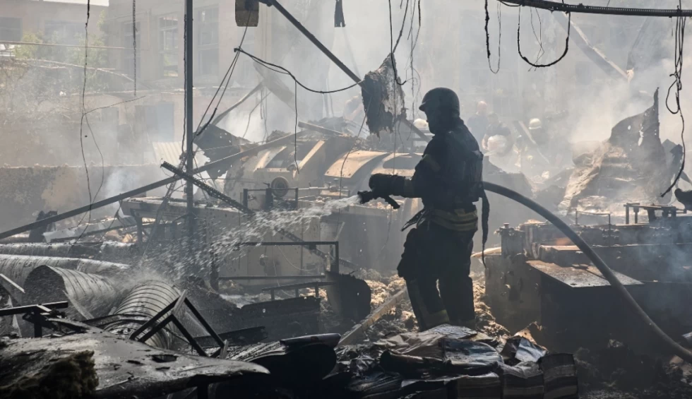 A generic square placeholder image with rounded corners in a figure.