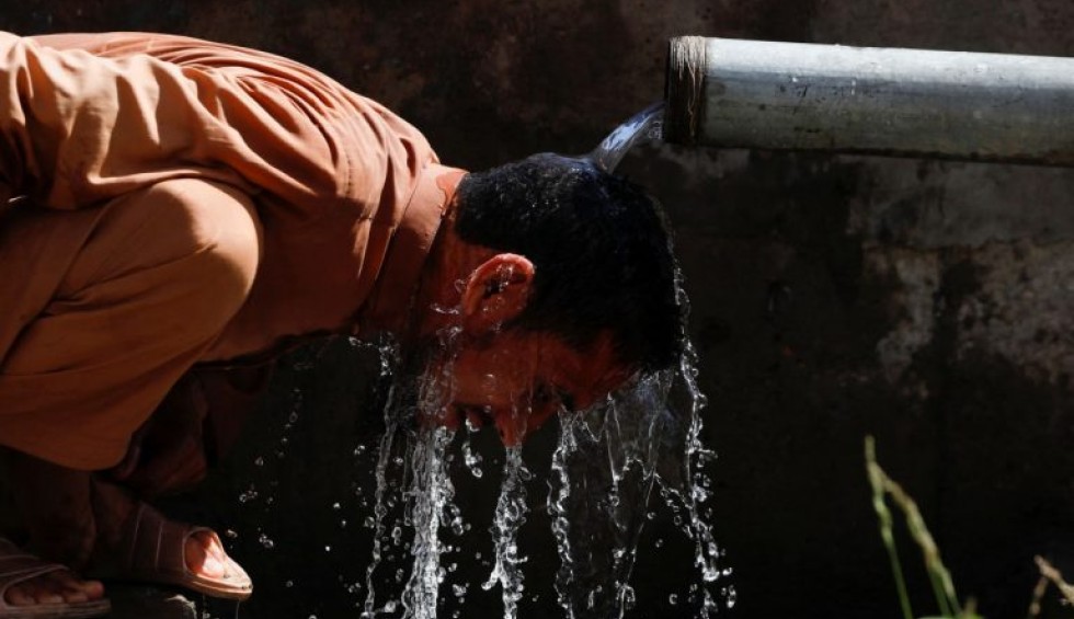 A generic square placeholder image with rounded corners in a figure.