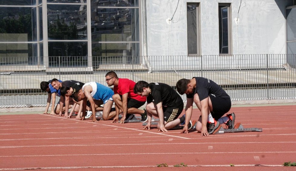 A generic square placeholder image with rounded corners in a figure.