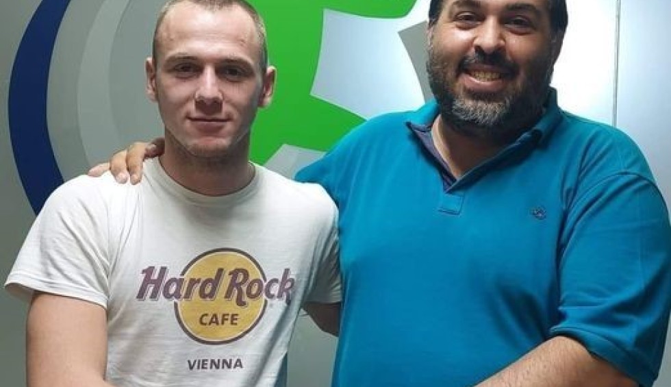 A generic square placeholder image with rounded corners in a figure.