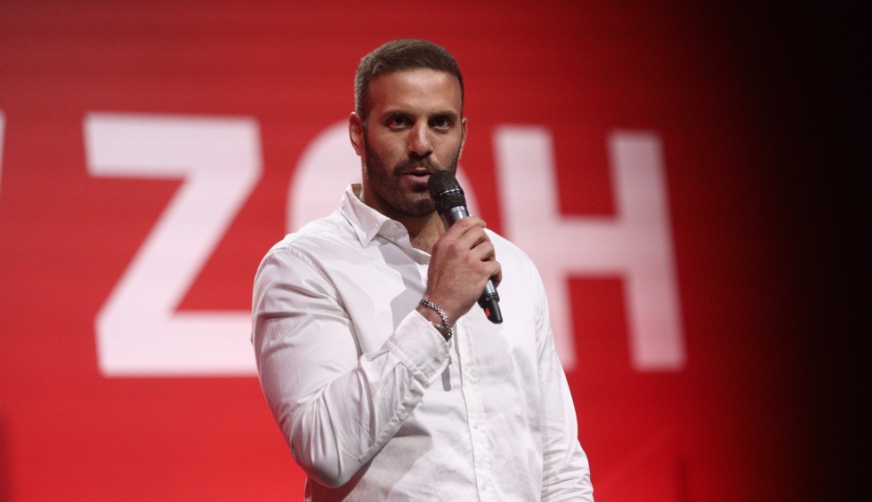 A generic square placeholder image with rounded corners in a figure.