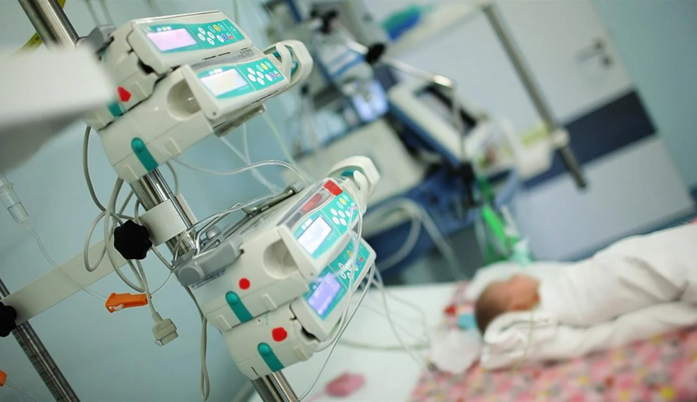 A generic square placeholder image with rounded corners in a figure.