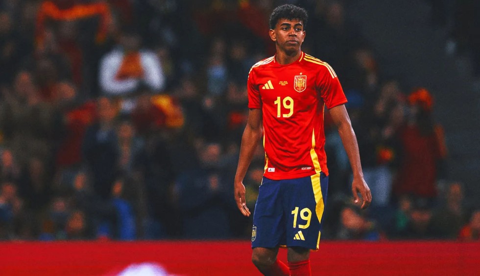 Γιαμάλ: «Έφερα τα μαθήματά μου για να διαβάζω και στο Euro»!