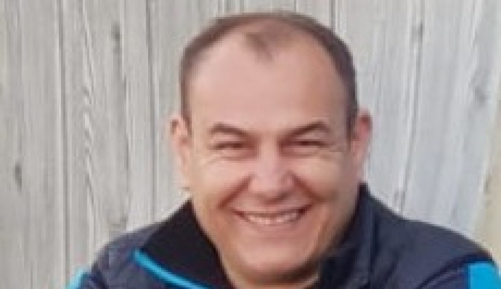 A generic square placeholder image with rounded corners in a figure.