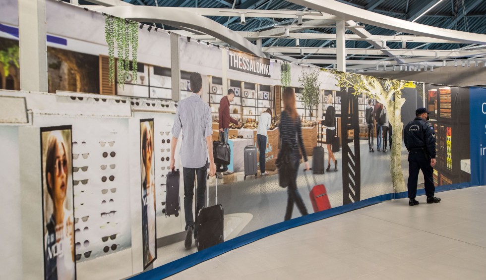 A generic square placeholder image with rounded corners in a figure.