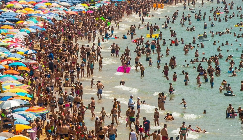 A generic square placeholder image with rounded corners in a figure.