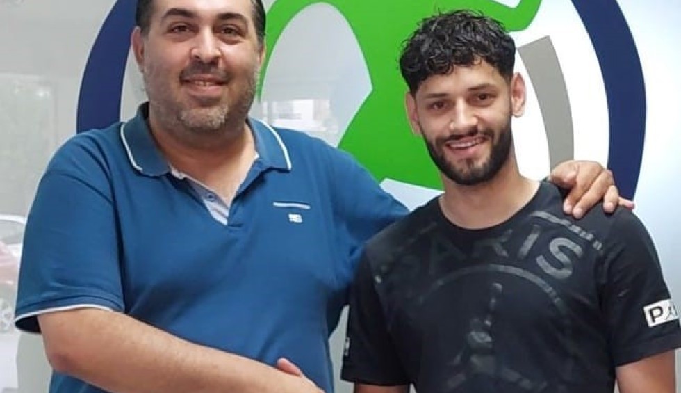 A generic square placeholder image with rounded corners in a figure.