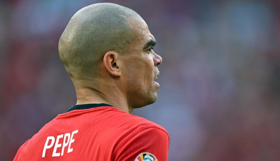 EURO 2024: Ο βιονικός Πέπε που σπάει όλα τα ρεκόρ (vids)