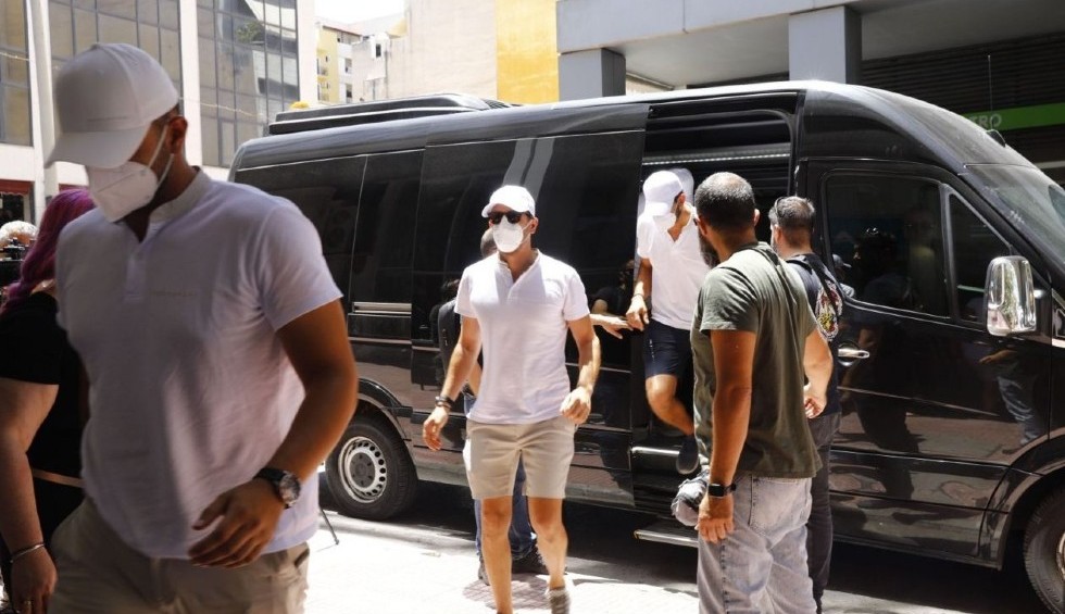 A generic square placeholder image with rounded corners in a figure.