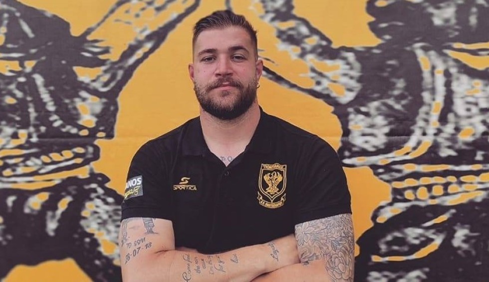 A generic square placeholder image with rounded corners in a figure.