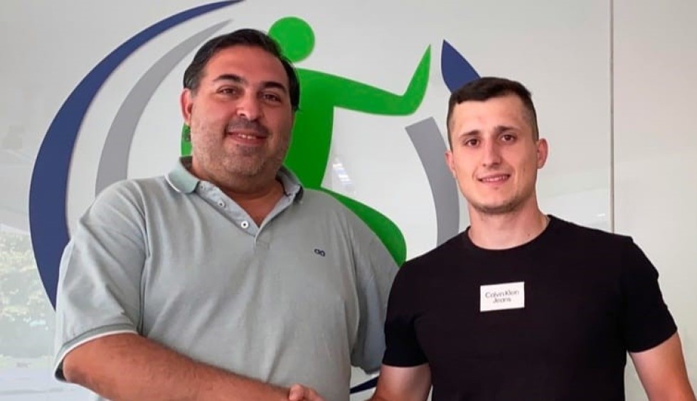 A generic square placeholder image with rounded corners in a figure.