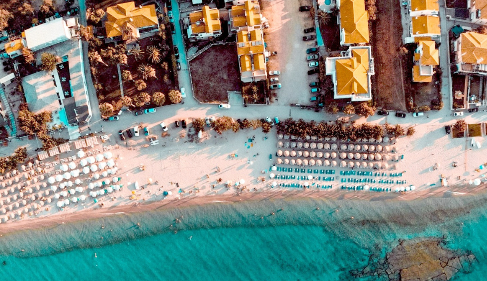 A generic square placeholder image with rounded corners in a figure.