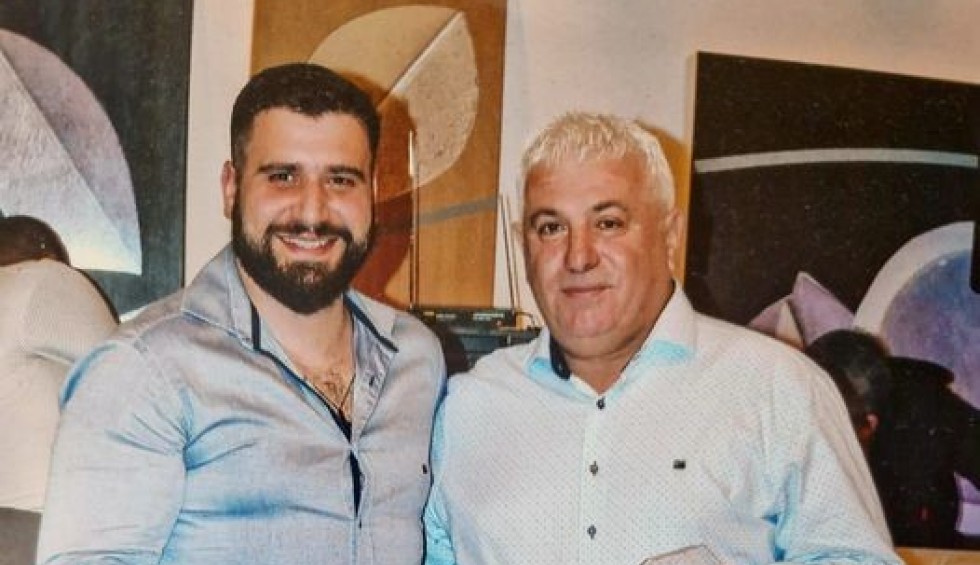 A generic square placeholder image with rounded corners in a figure.