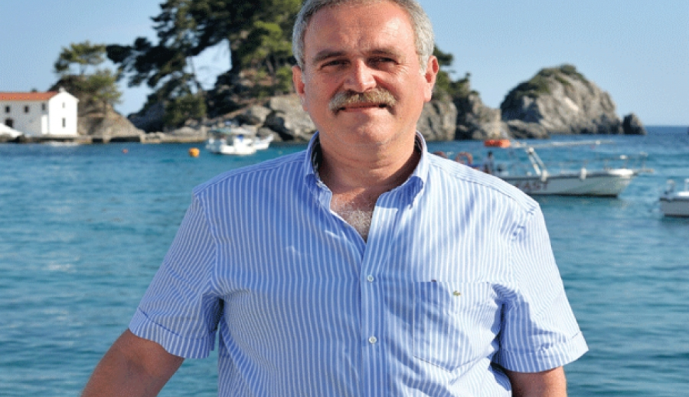 A generic square placeholder image with rounded corners in a figure.