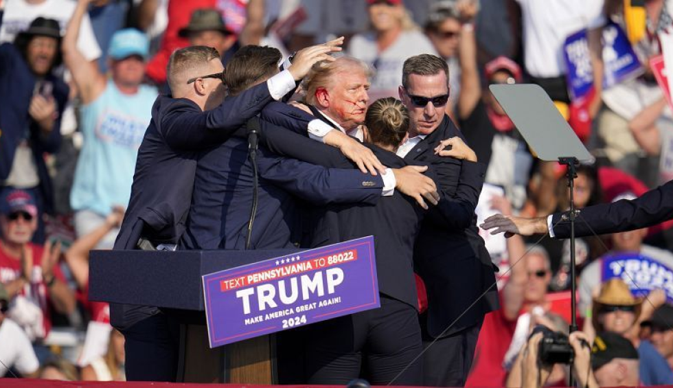 A generic square placeholder image with rounded corners in a figure.