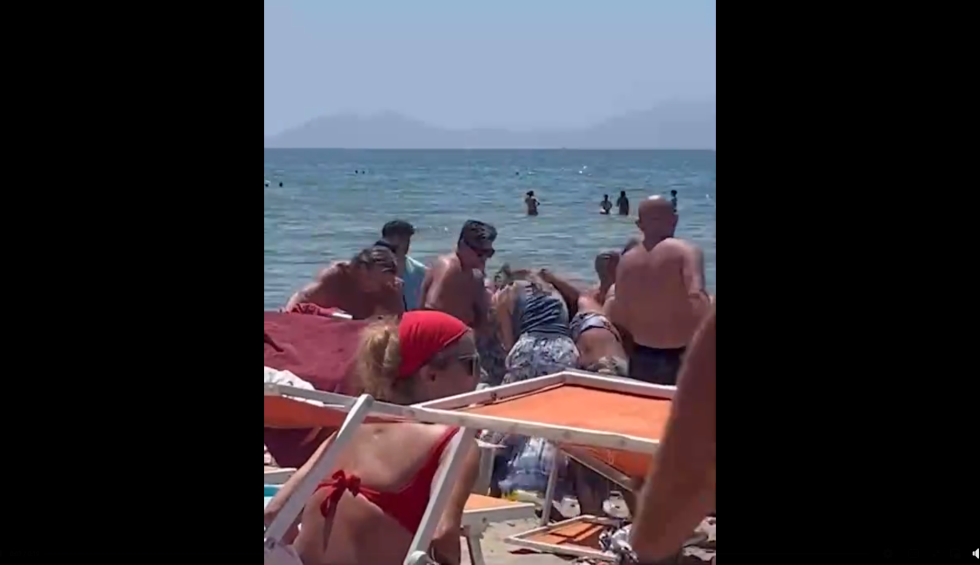 A generic square placeholder image with rounded corners in a figure.