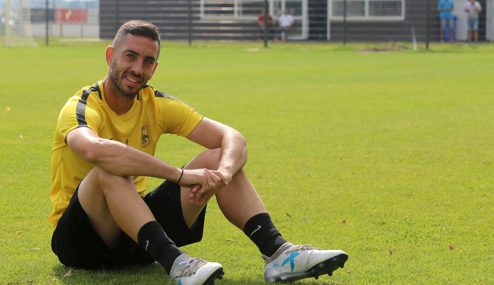 A generic square placeholder image with rounded corners in a figure.