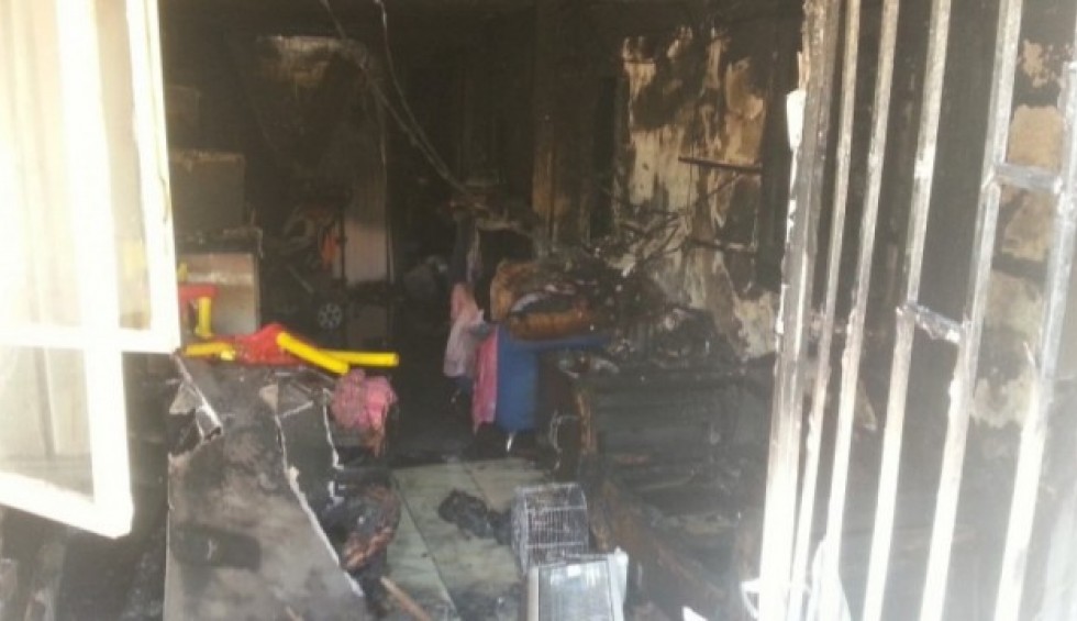 A generic square placeholder image with rounded corners in a figure.