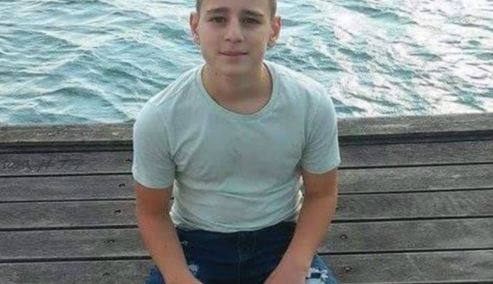 A generic square placeholder image with rounded corners in a figure.