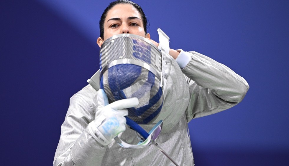 A generic square placeholder image with rounded corners in a figure.