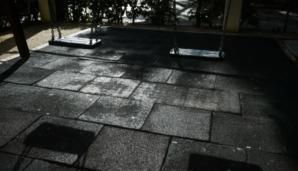 A generic square placeholder image with rounded corners in a figure.