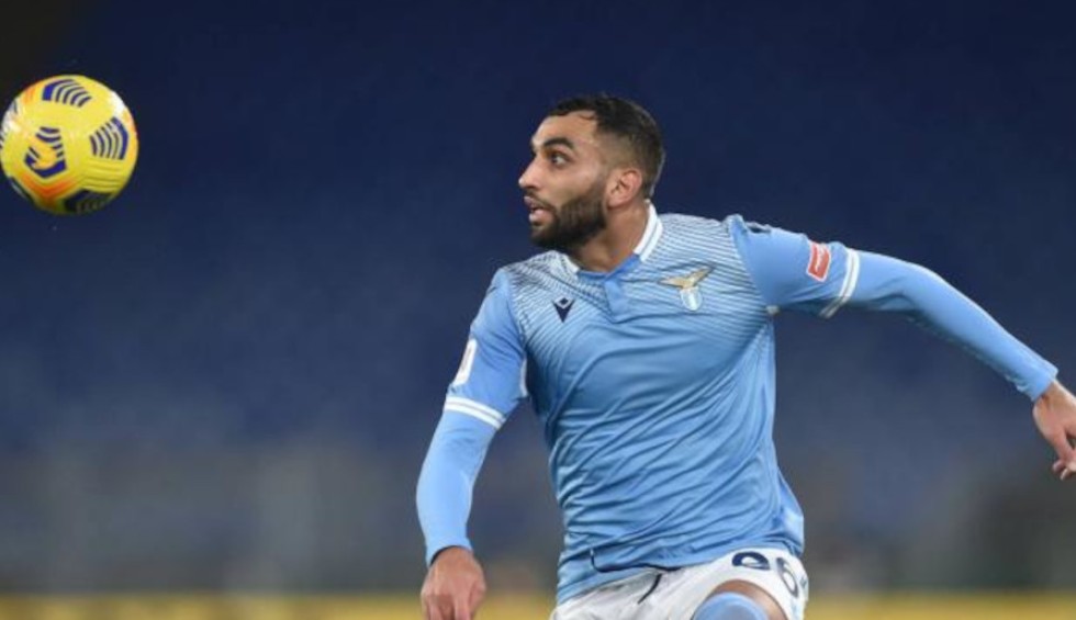 A generic square placeholder image with rounded corners in a figure.