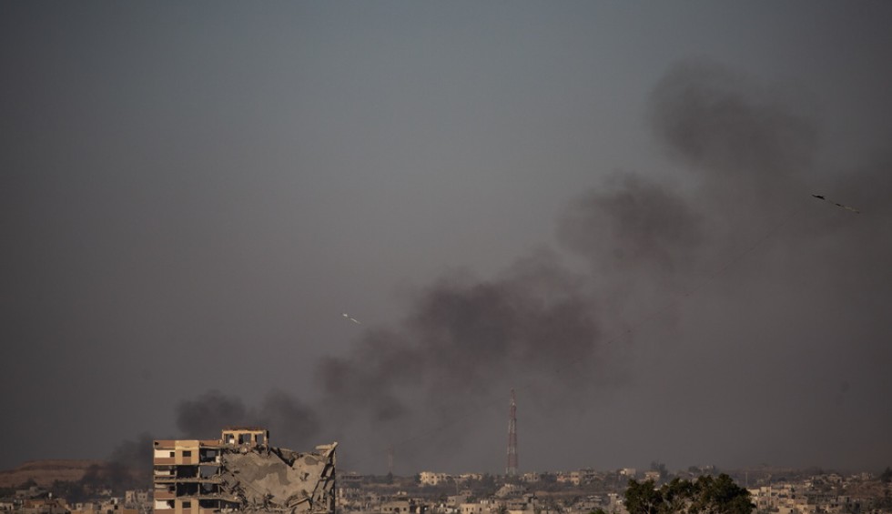 A generic square placeholder image with rounded corners in a figure.