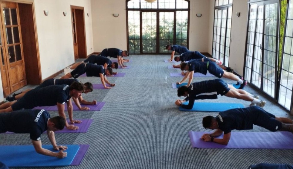 A generic square placeholder image with rounded corners in a figure.