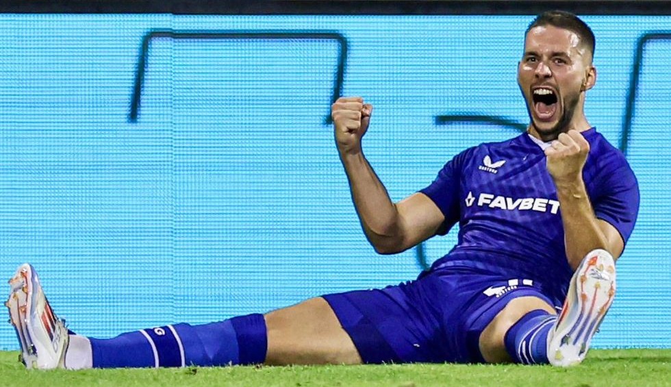 A generic square placeholder image with rounded corners in a figure.