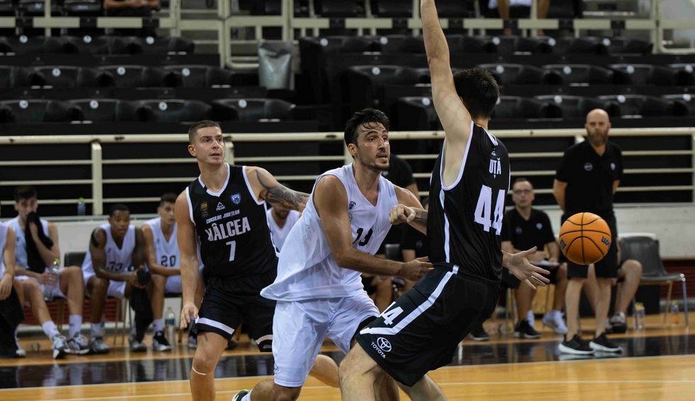 A generic square placeholder image with rounded corners in a figure.