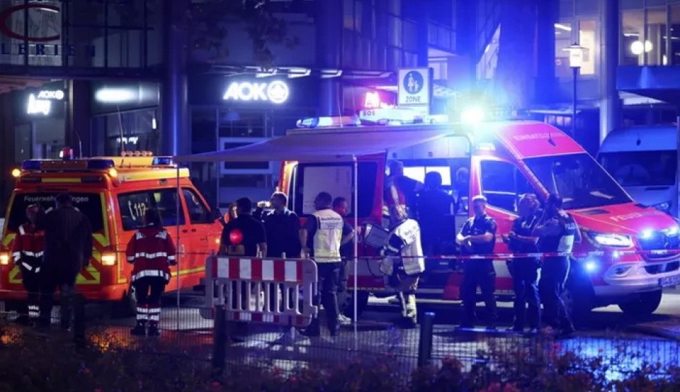 A generic square placeholder image with rounded corners in a figure.