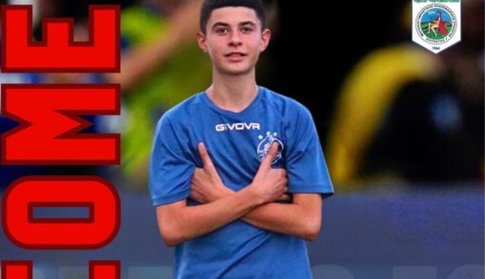 A generic square placeholder image with rounded corners in a figure.