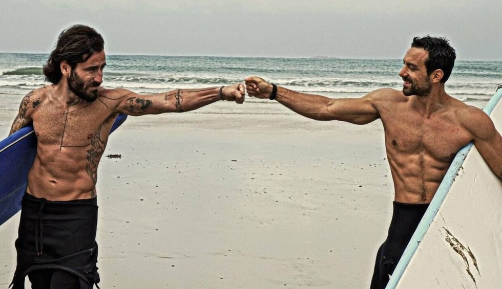 A generic square placeholder image with rounded corners in a figure.