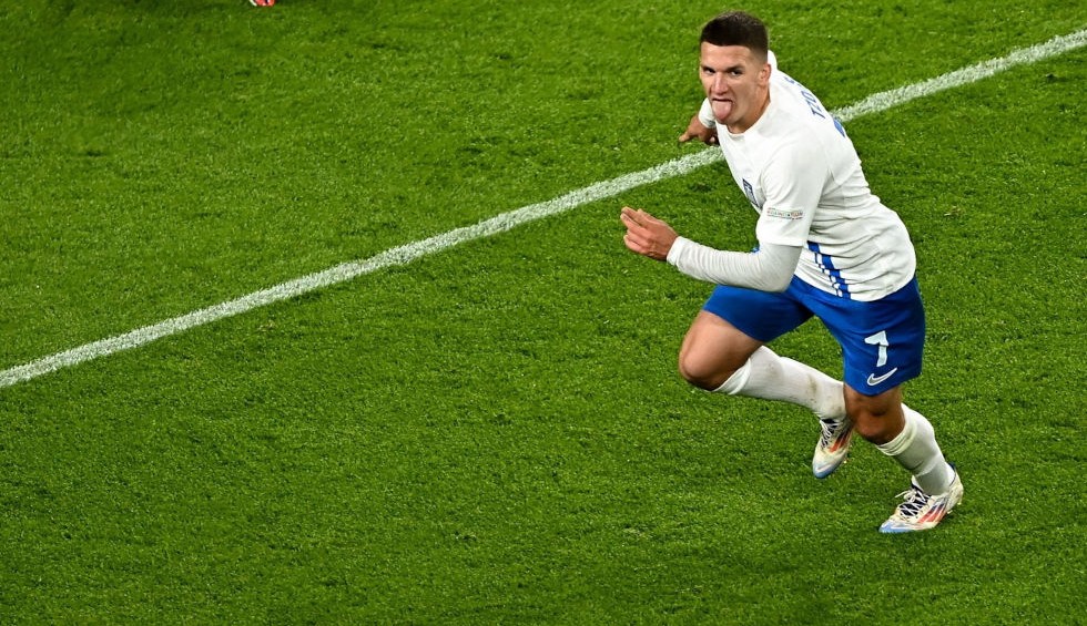 A generic square placeholder image with rounded corners in a figure.