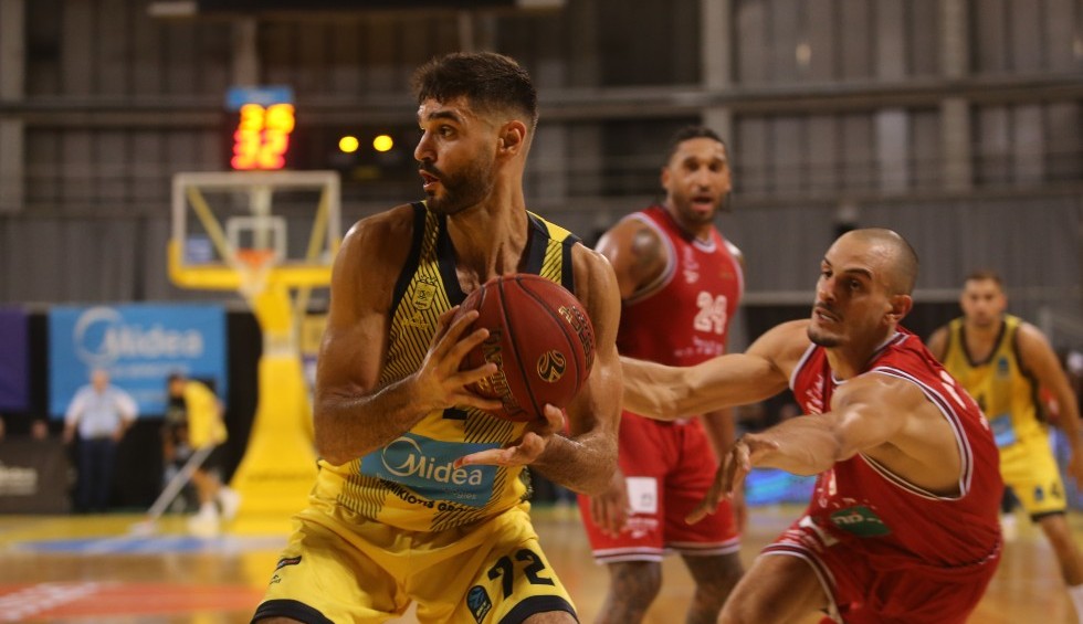 A generic square placeholder image with rounded corners in a figure.