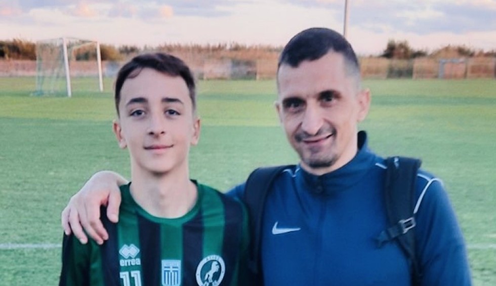 A generic square placeholder image with rounded corners in a figure.