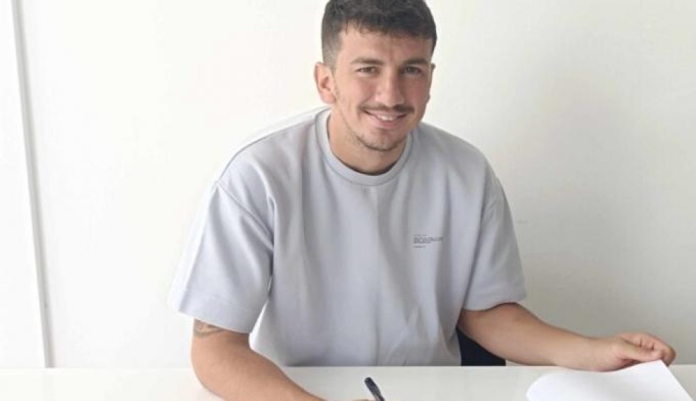 A generic square placeholder image with rounded corners in a figure.