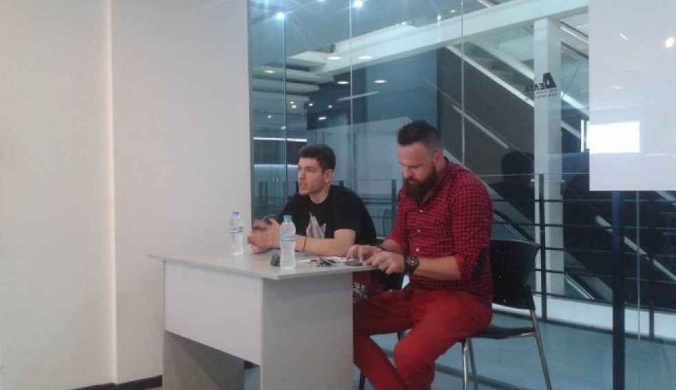 A generic square placeholder image with rounded corners in a figure.