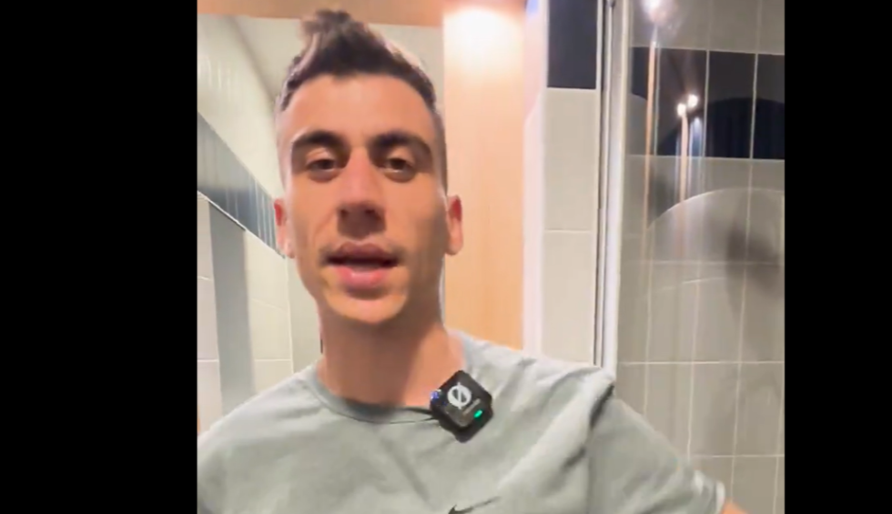 A generic square placeholder image with rounded corners in a figure.