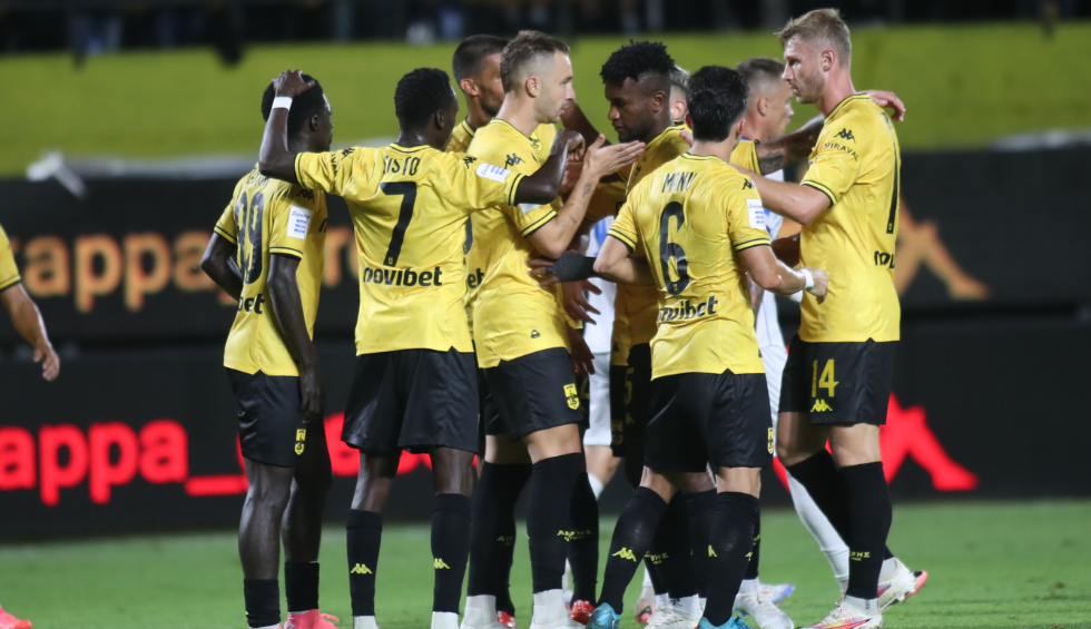 A generic square placeholder image with rounded corners in a figure.