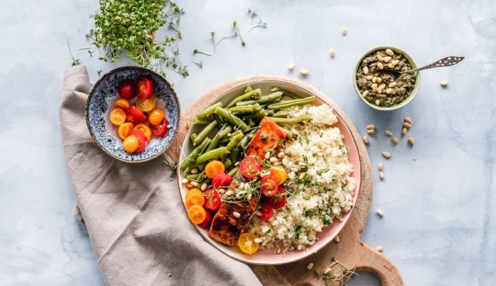 A generic square placeholder image with rounded corners in a figure.